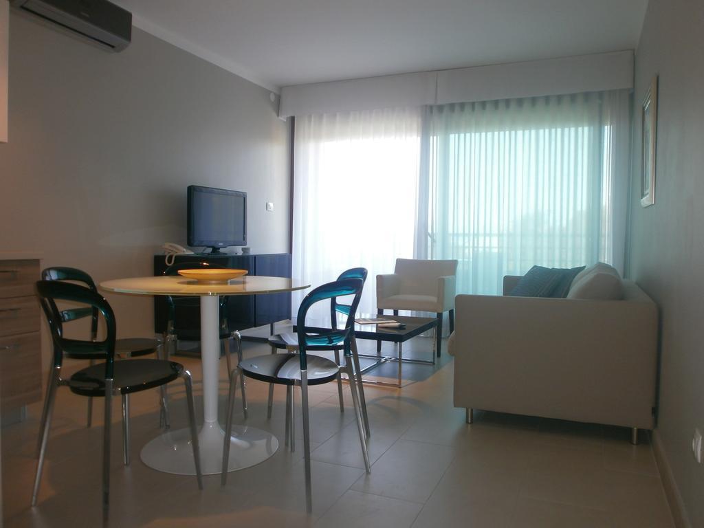 Sunset Apartments โปดสตรานา ห้อง รูปภาพ