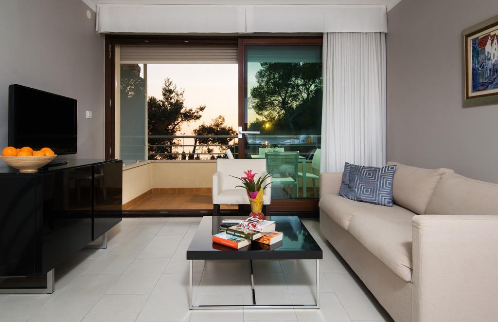 Sunset Apartments โปดสตรานา ภายนอก รูปภาพ